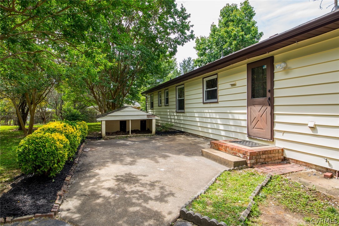 8590 Sutherland Road North Chesterfield, VA 23236 - Photo 18 of 23 Gallery Image 18