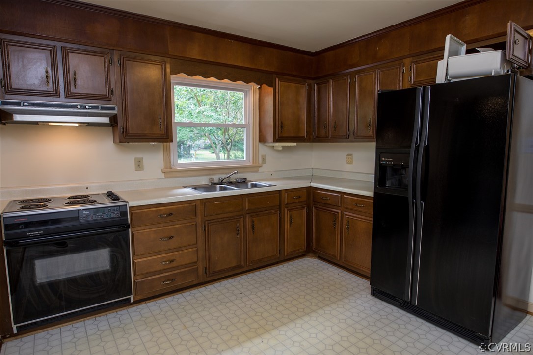 8590 Sutherland Road North Chesterfield, VA 23236 - Photo 2 of 23 Gallery Image 2