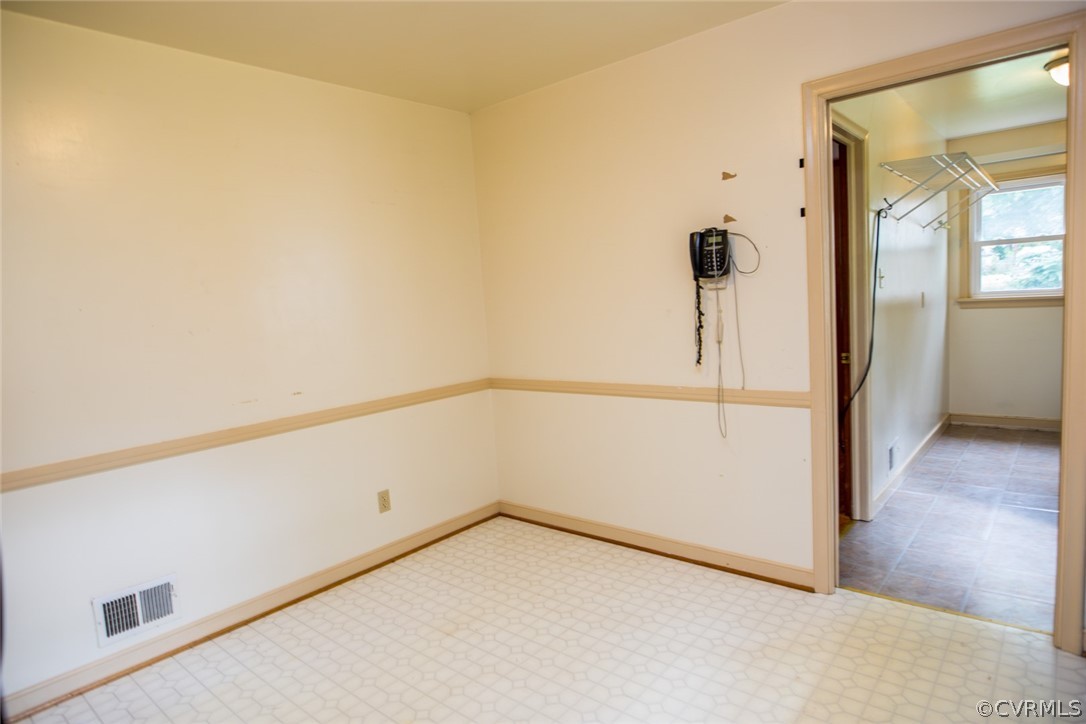 8590 Sutherland Road North Chesterfield, VA 23236 - Photo 4 of 23 Gallery Image 4