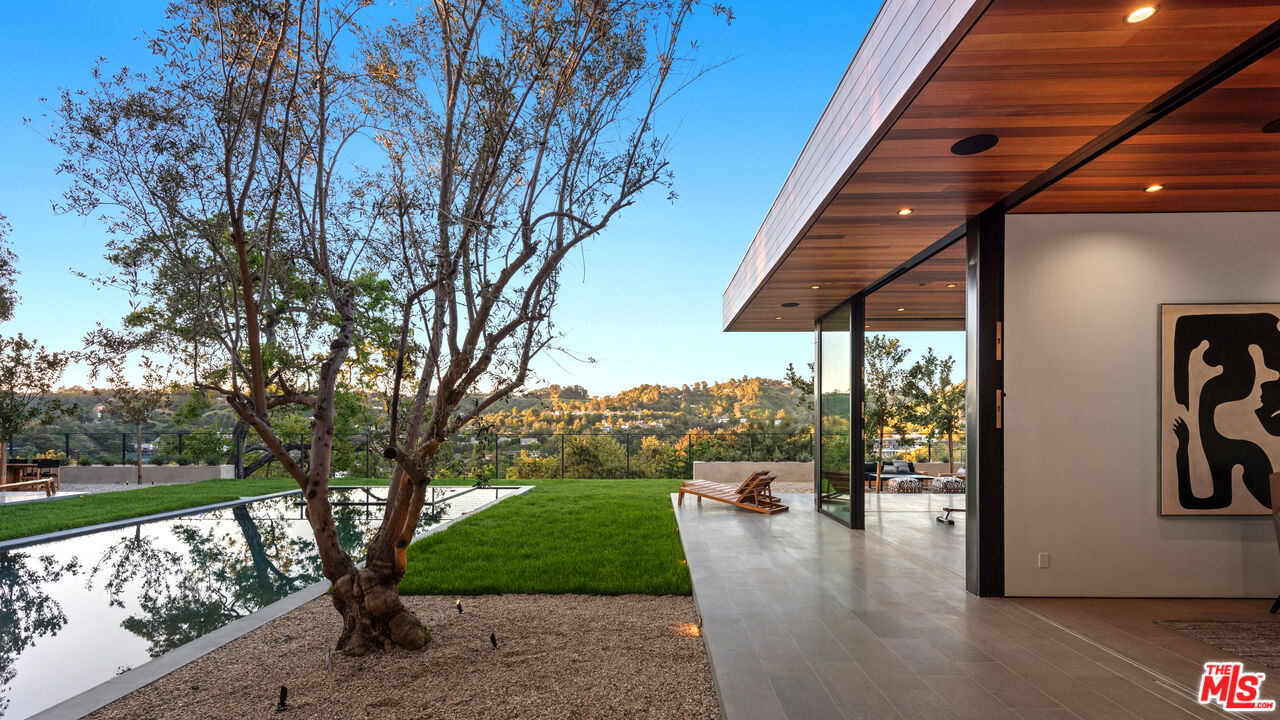 9705 Oak Pass Road Beverly Hills, CA 90210 - Photo 25 of 35 Gallery Image 25