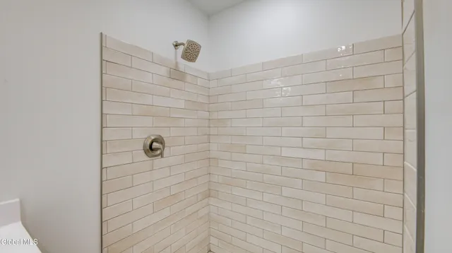 $2,000 | 246 Woods Hollow Road, Gloversville, NY 12078