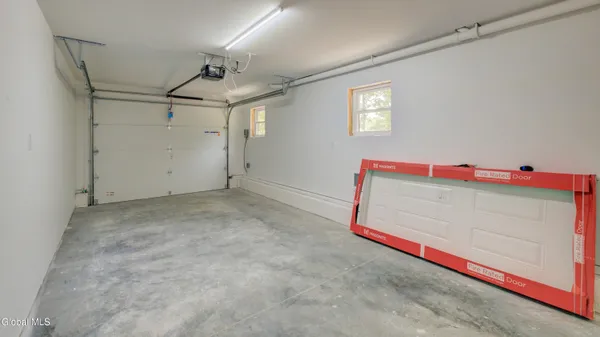 $2,100 | 246 Woods Hollow Road, Gloversville, NY 12078