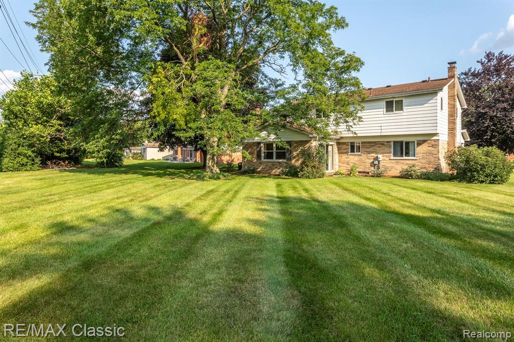 25886 Branchaster Road Farmington Hills, MI 48336 - Photo 33 of 35