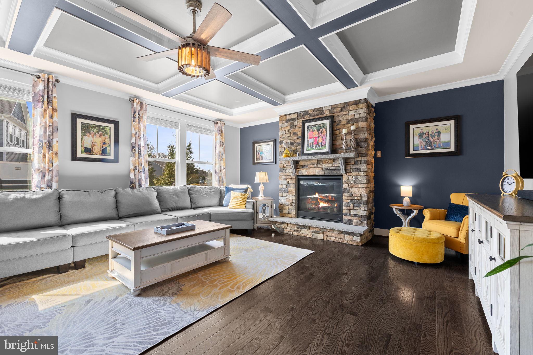 4844 Point Road Warrenton, VA 20187 - Photo 16 of 65 Elegant living room