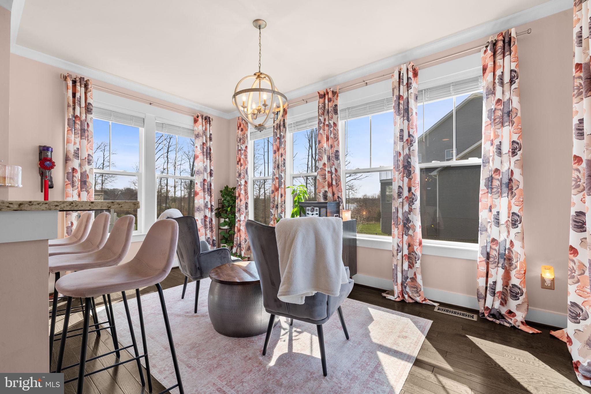 4844 Point Road Warrenton, VA 20187 - Photo 27 of 65 No shortage of light!