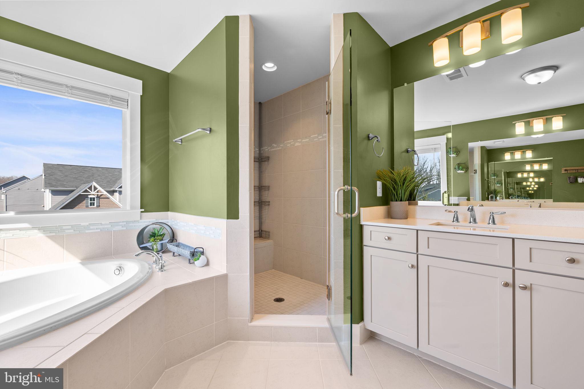 4844 Point Road Warrenton, VA 20187 - Photo 38 of 65 Frameless shower