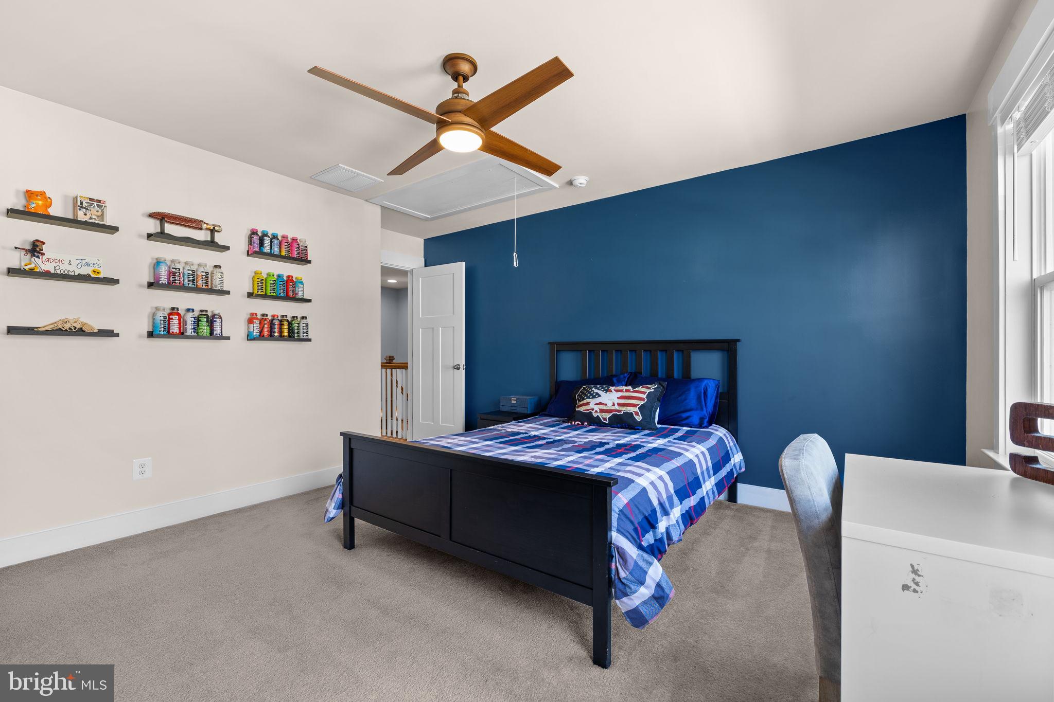 4844 Point Road Warrenton, VA 20187 - Photo 41 of 65 Large bedroom with onsuite bath