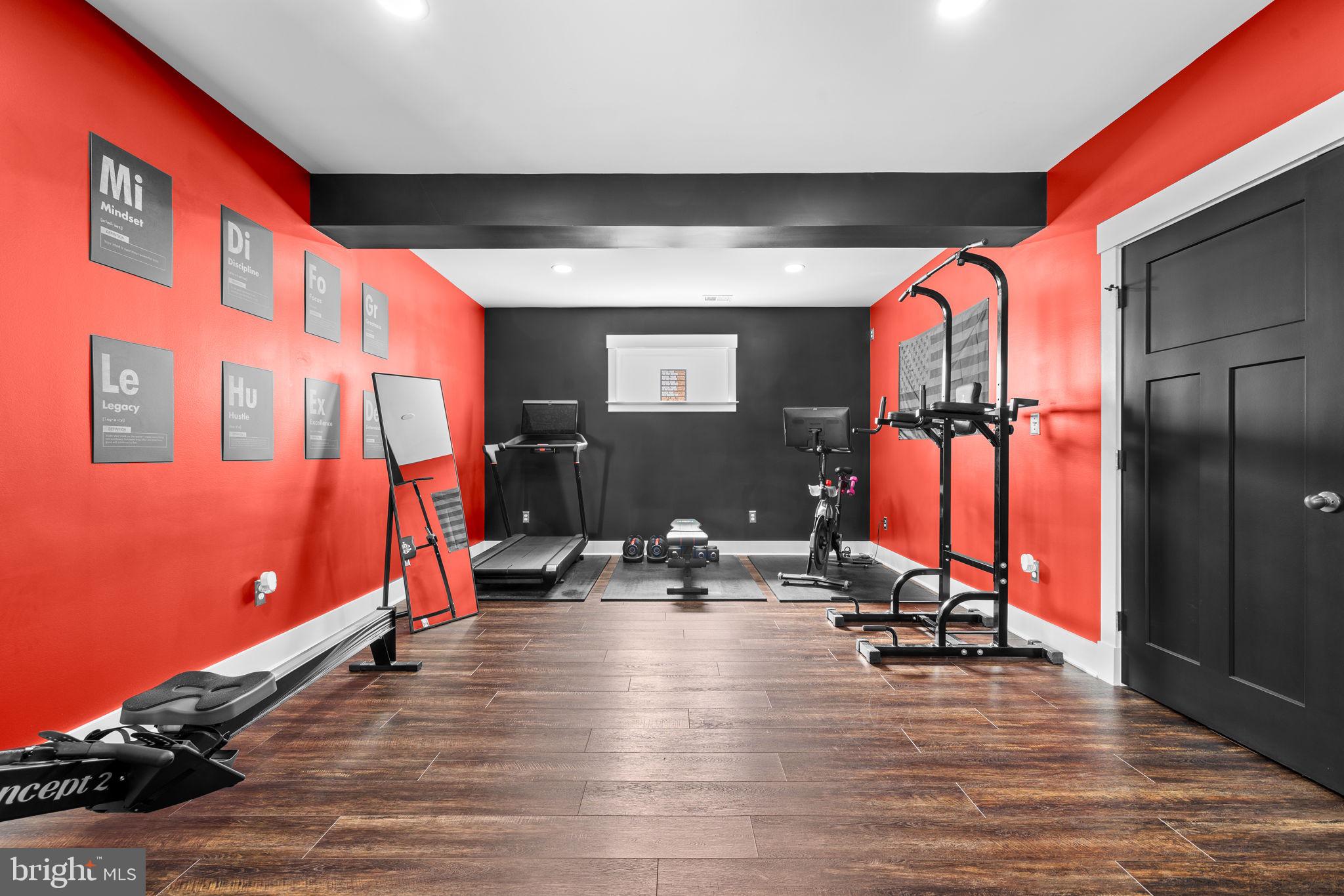 4844 Point Road Warrenton, VA 20187 - Photo 57 of 65 Huge room and closet with door to exit