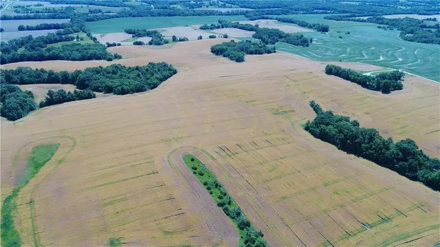 $1,092,000 | 1 Northeast 37th Avenue, Trenton, MO 64683