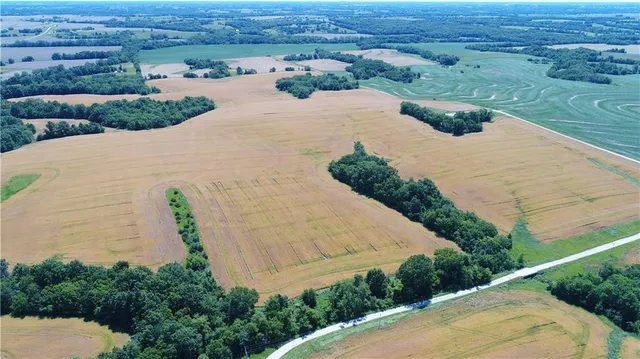 $1,092,000 | 1 Northeast 37th Avenue, Trenton, MO 64683