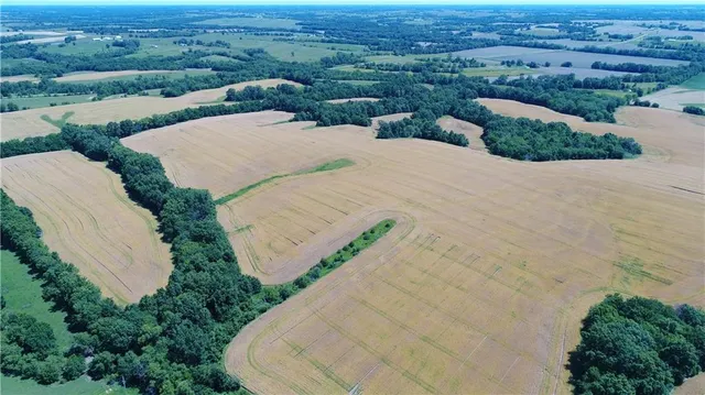 $1,092,000 | 1 Northeast 37th Avenue, Trenton, MO 64683