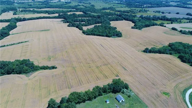 $1,092,000 | 1 Northeast 37th Avenue, Trenton, MO 64683