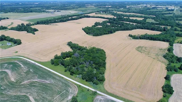 $1,092,000 | 1 Northeast 37th Avenue, Trenton, MO 64683