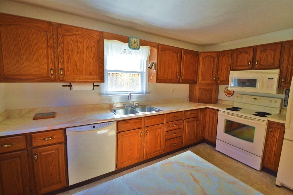 256 Davis Road Ashby, MA 01431 - Photo 3 of 18