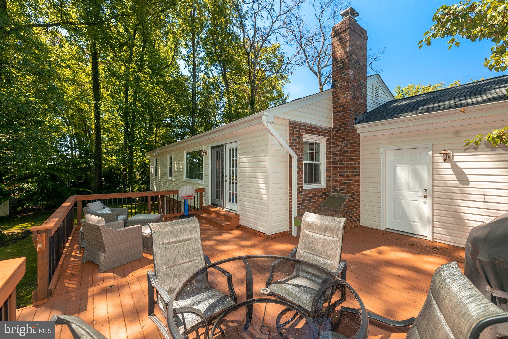 8345 Carrleigh Parkway Springfield, VA 22152 - Photo 20 of 29 Deck