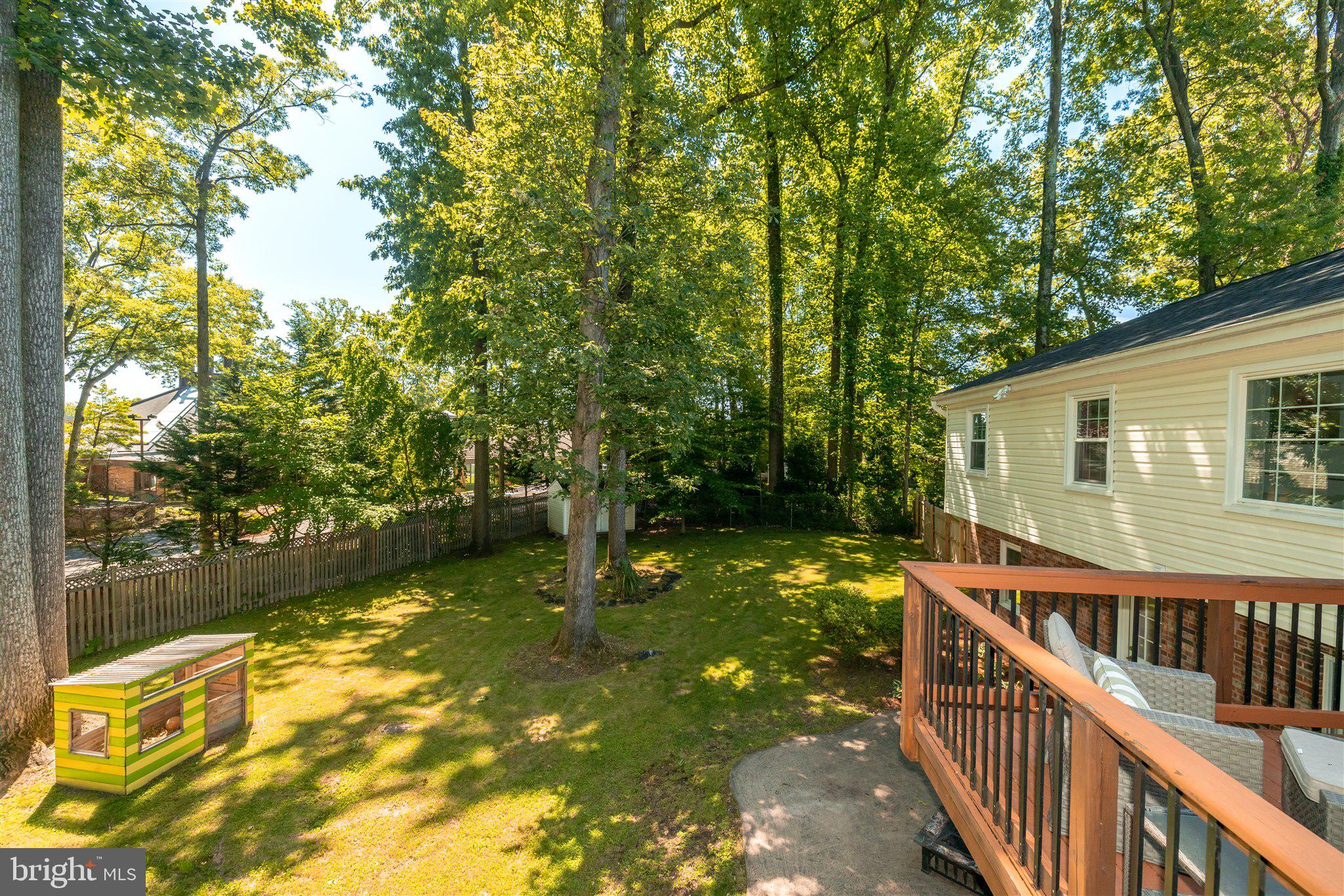 8345 Carrleigh Parkway Springfield, VA 22152 - Photo 21 of 29 Beautiful flat yard