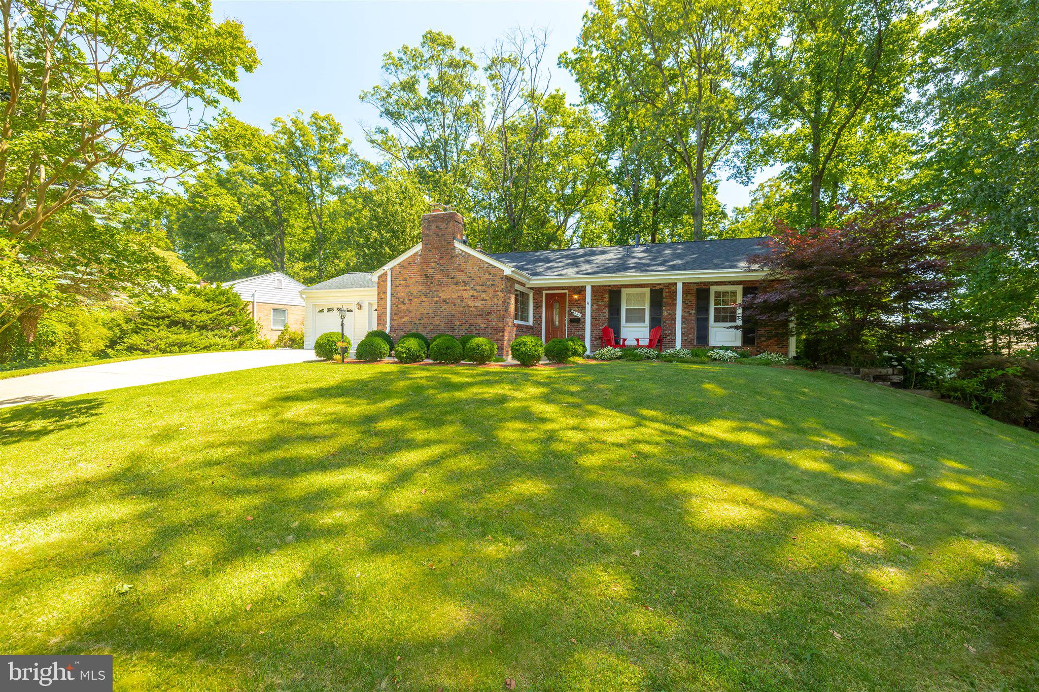 8345 Carrleigh Parkway Springfield, VA 22152 - Photo 24 of 29 Front of home