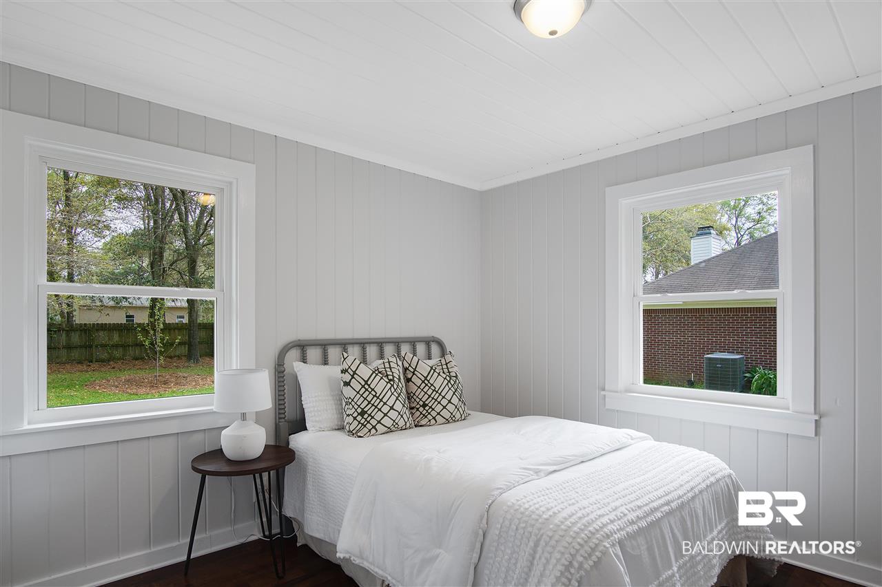 6940 Viola Road Gulf Shores, AL 36542 - Photo 17 of 28 Guest Bedroom