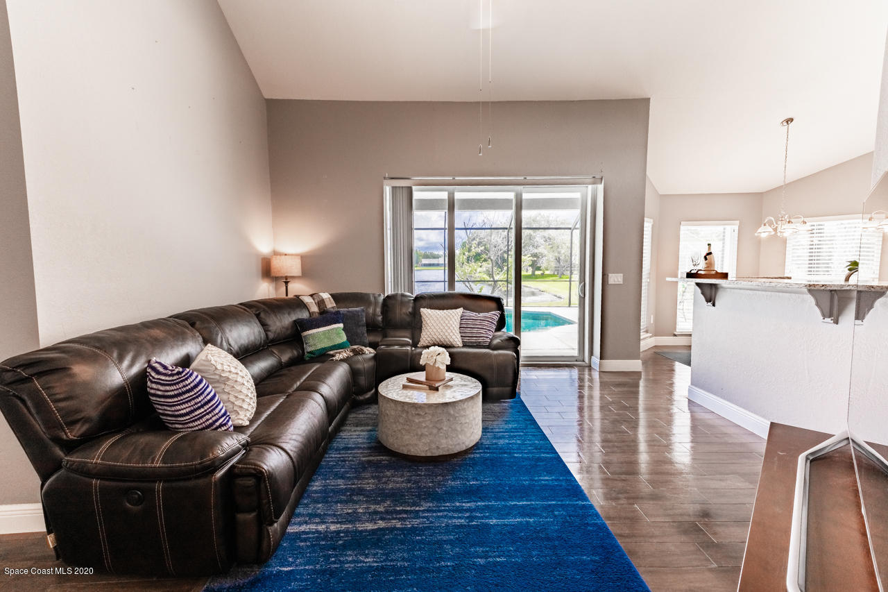 3485 Holly Springs Road Melbourne, FL 32934 - Photo 12 of 48 Family Room