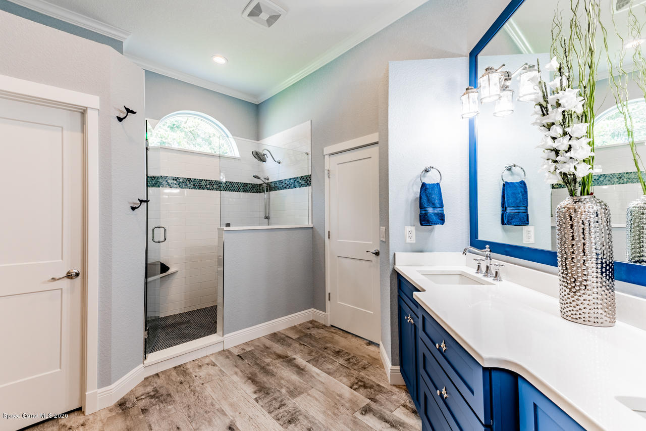 3485 Holly Springs Road Melbourne, FL 32934 - Photo 21 of 48 Master Bathroom