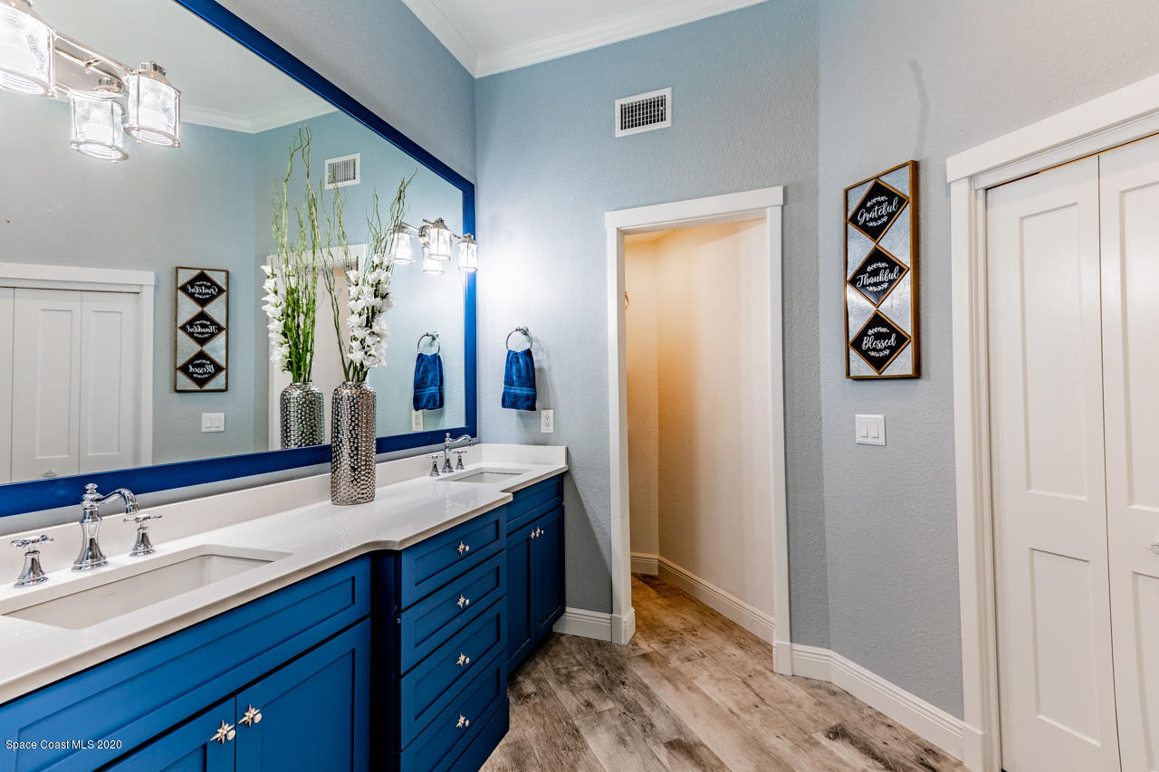3485 Holly Springs Road Melbourne, FL 32934 - Photo 23 of 48 Master Bath