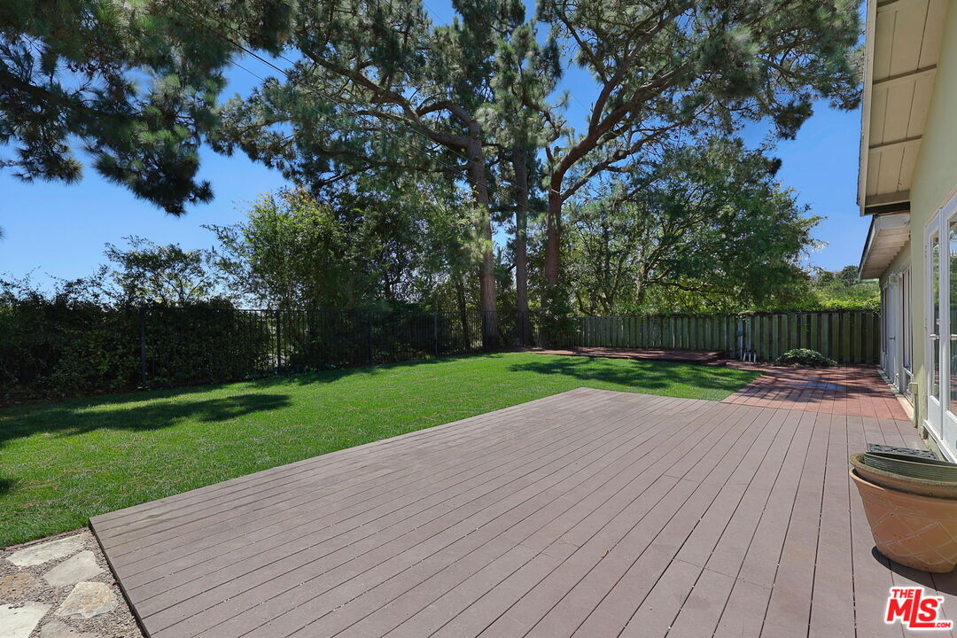 27108 Woodbrook Road Rancho Palos Verdes, CA 90275 - Photo 31 of 35 Gallery Image 31