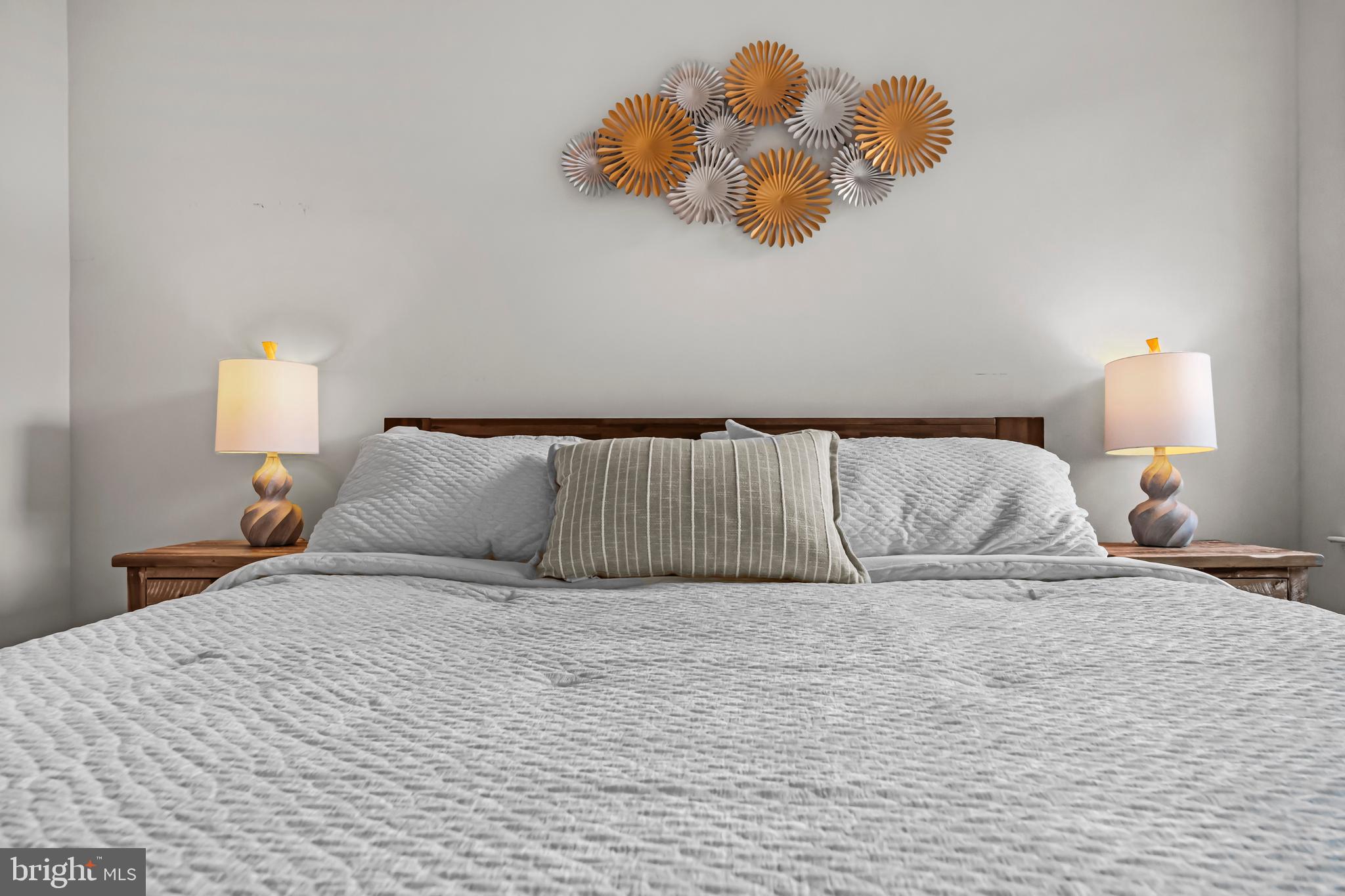 1111 Oronoco Street, Unit 326 Alexandria, VA 22314 - Photo 27 of 54 a bedroom with a bed and a couch