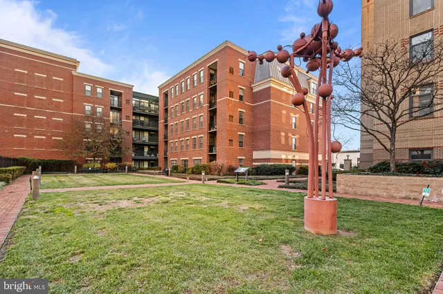 $450,000 | 1111 Oronoco Street, Unit 326, Alexandria, VA 22314