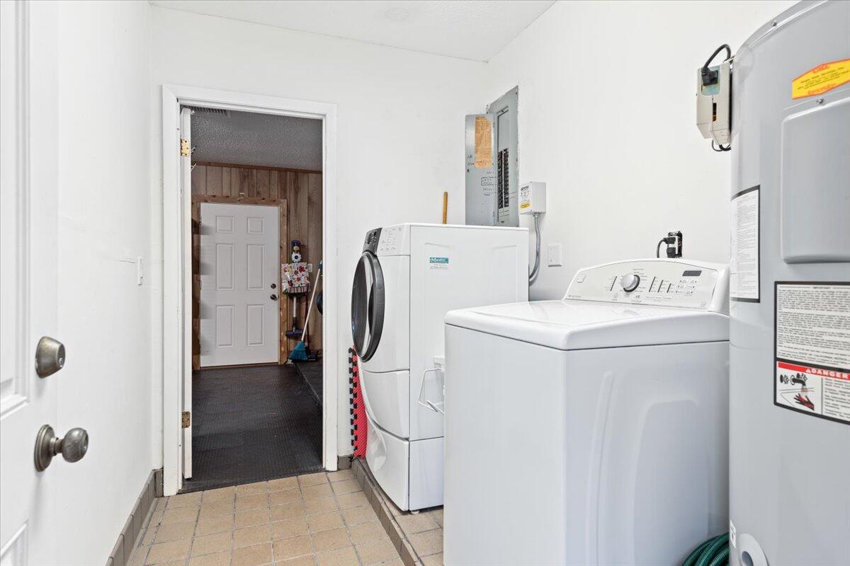 6007 Raintree Trail Fort Pierce, FL 34982 - Photo 34 of 43 Laundry