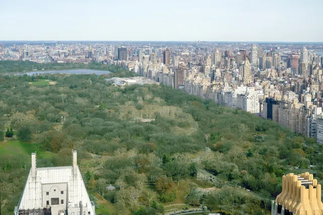 $2,990,000 | 150 West 56th Street, Unit 6101 | Theater District