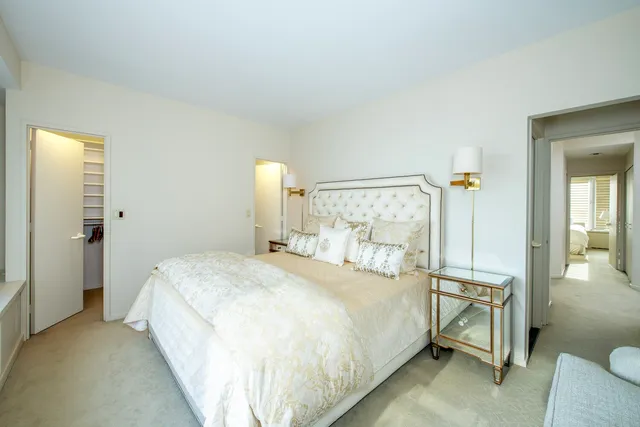 $2,990,000 | 150 West 56th Street, Unit 6101 | Theater District