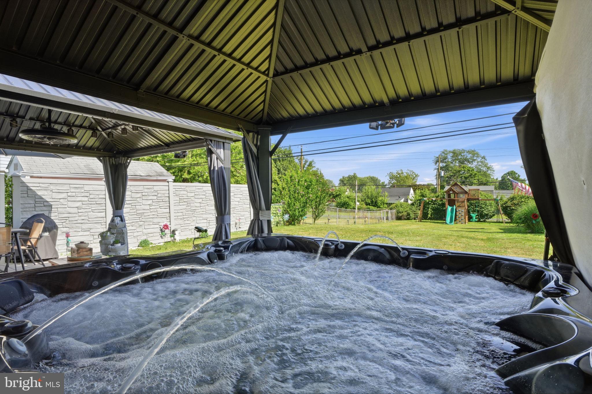 24 Idolstone Road Levittown, PA 19057 - Photo 27 of 44 Your own backyard oasis!
