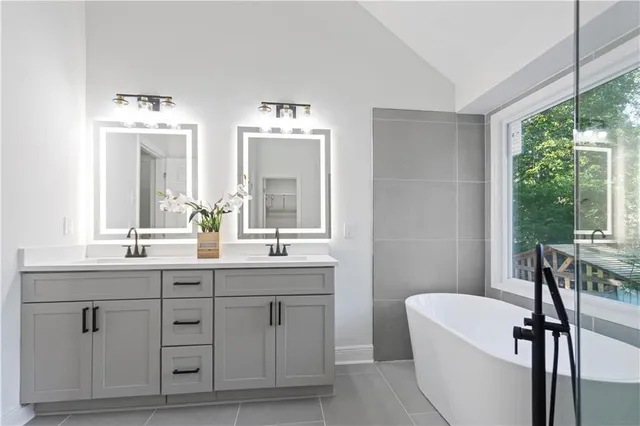 $649,000 | 652 Trailwood Lane Southwest, Marietta, GA 30064