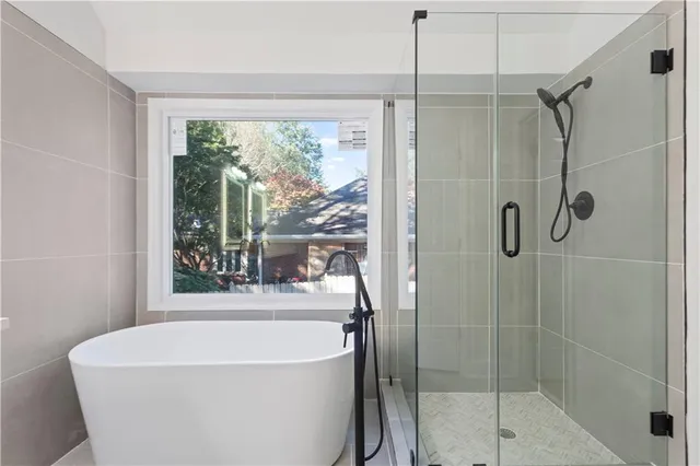 $649,000 | 652 Trailwood Lane Southwest, Marietta, GA 30064