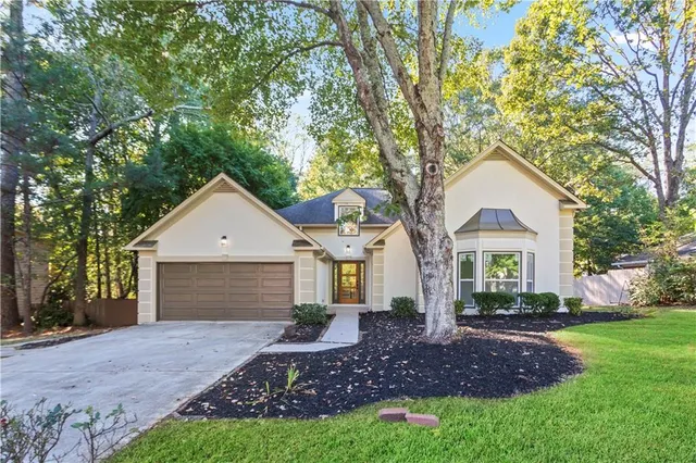 $649,000 | 652 Trailwood Lane Southwest, Marietta, GA 30064