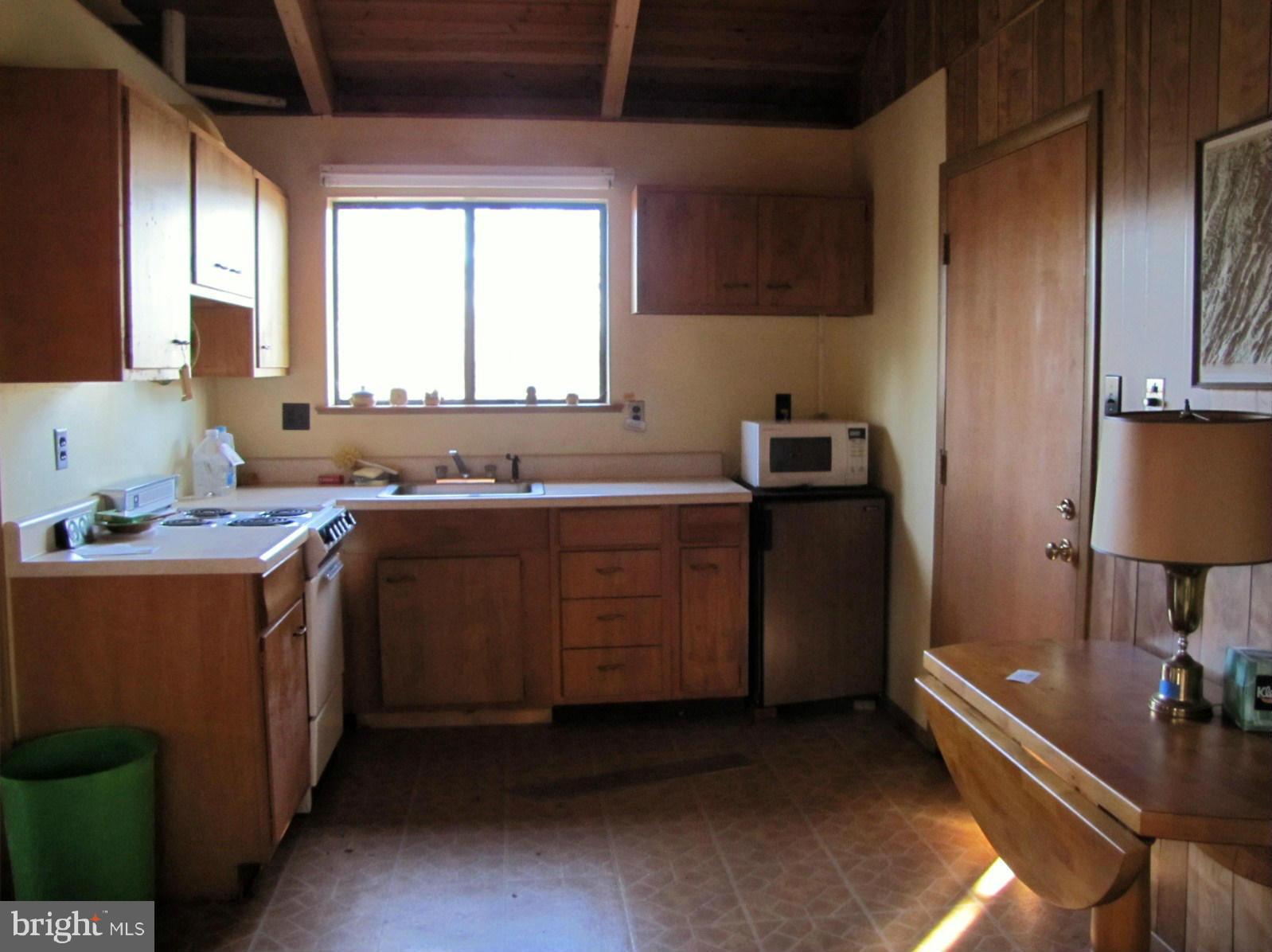 299 Whorton Hollow Road Castleton, VA 22716 - Photo 5 of 12 Kitchen