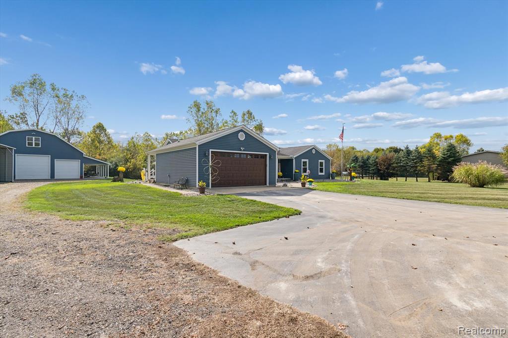 49765 Martz Road Belleville, MI 48111 - Photo 3 of 81 Gallery Image 3