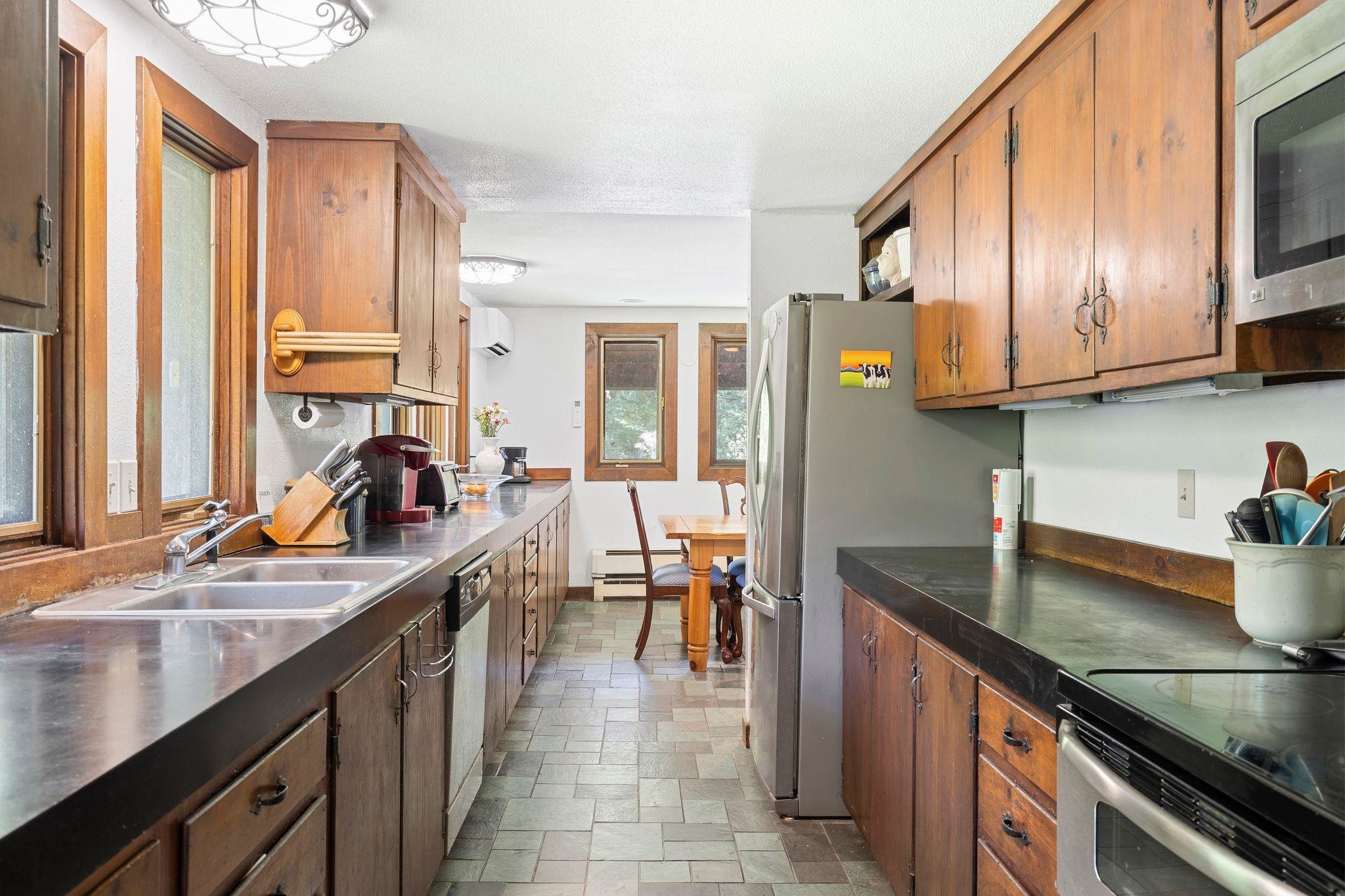 175 Hawk Pine Road Norwich, VT 05055 - Photo 15 of 38