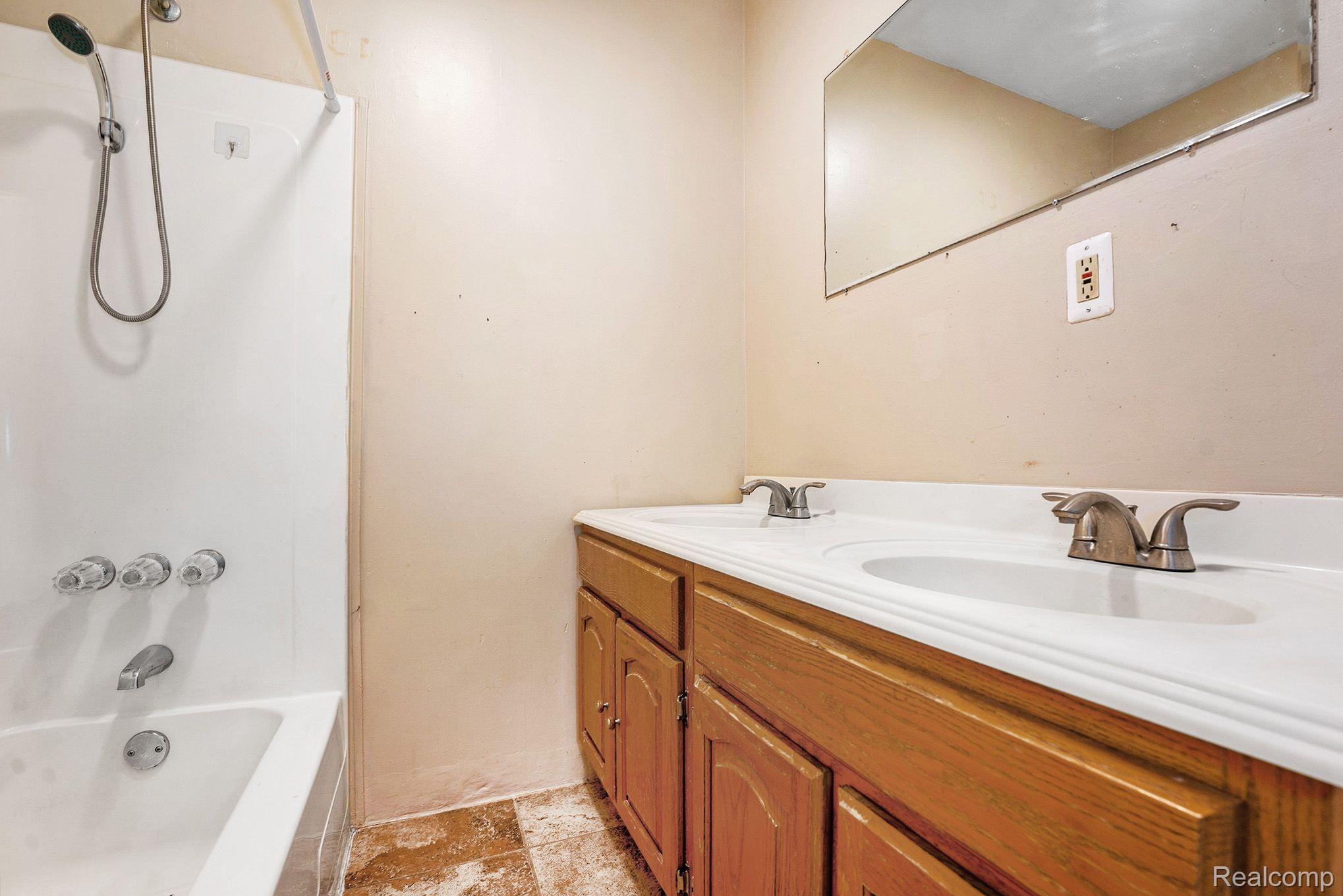 3067 South Adams Road Rochester, MI 48309 - Photo 24 of 33