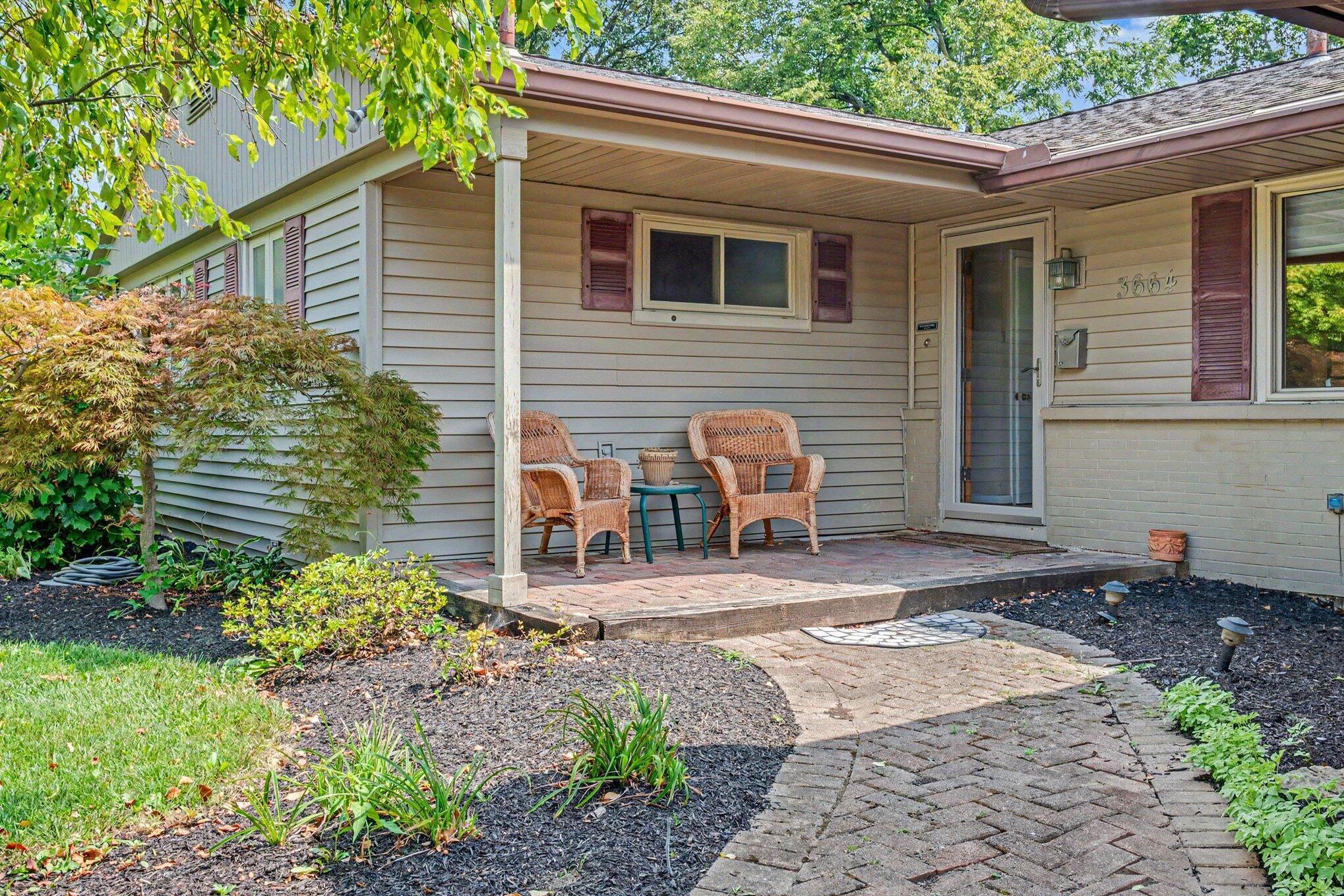 3664 Mountview Road Columbus, OH 43220 - Photo 3 of 28 011__ndp2706_245