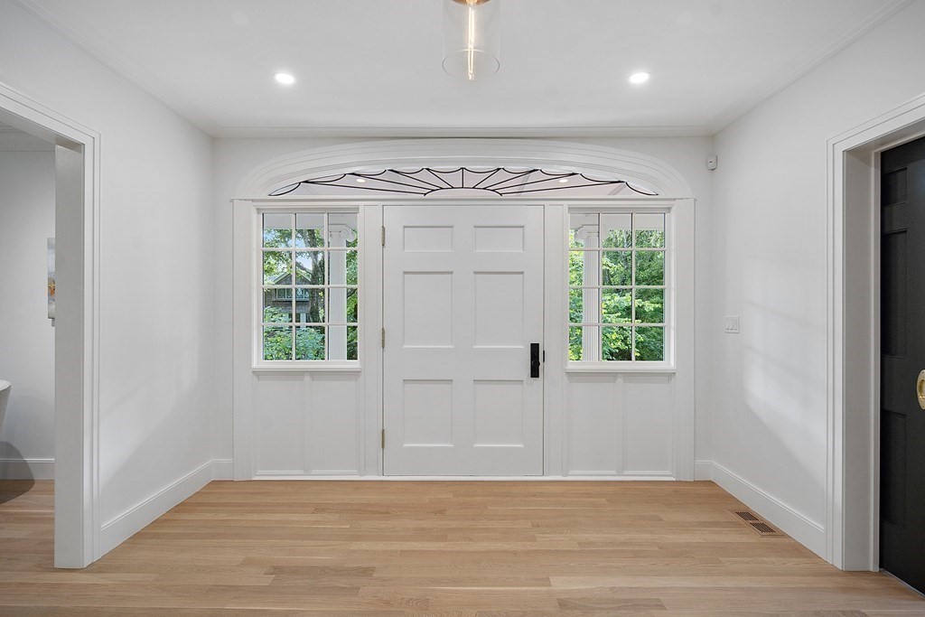 4 Bennington Road Lexington, MA 02421 - Photo 2 of 32