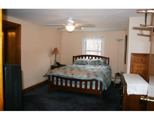 54 Montvale Road Woburn, MA 01801 - Photo 10 of 17 Gallery Image 10