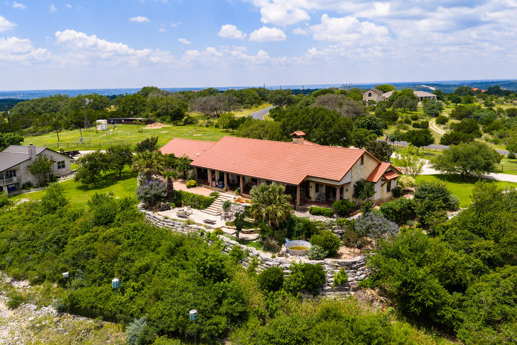 370 Ranch House Road Kerrville, TX 78028 - Photo 13 of 38 Gallery Image 13