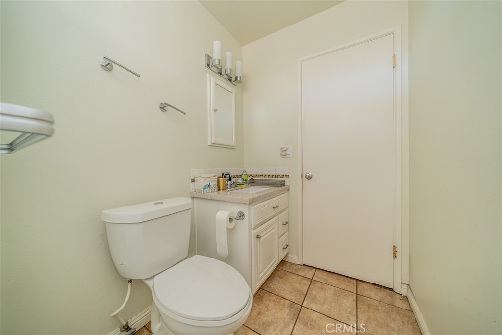 14171 Tehachapi Road Apple Valley, CA 92307 - Photo 19 of 51