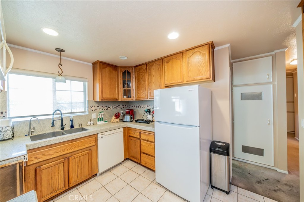 14171 Tehachapi Road Apple Valley, CA 92307 - Photo 21 of 51