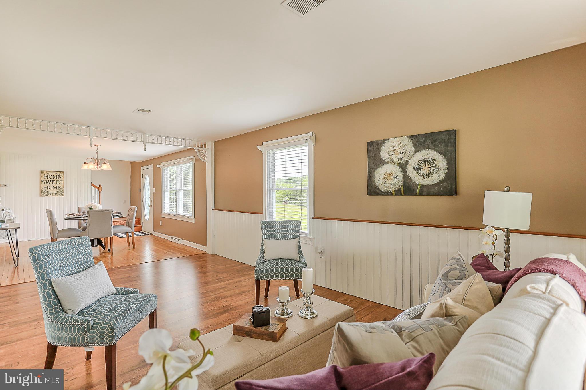 8306 Reichard Road Fairplay, MD 21733 - Photo 7 of 30 Living Room