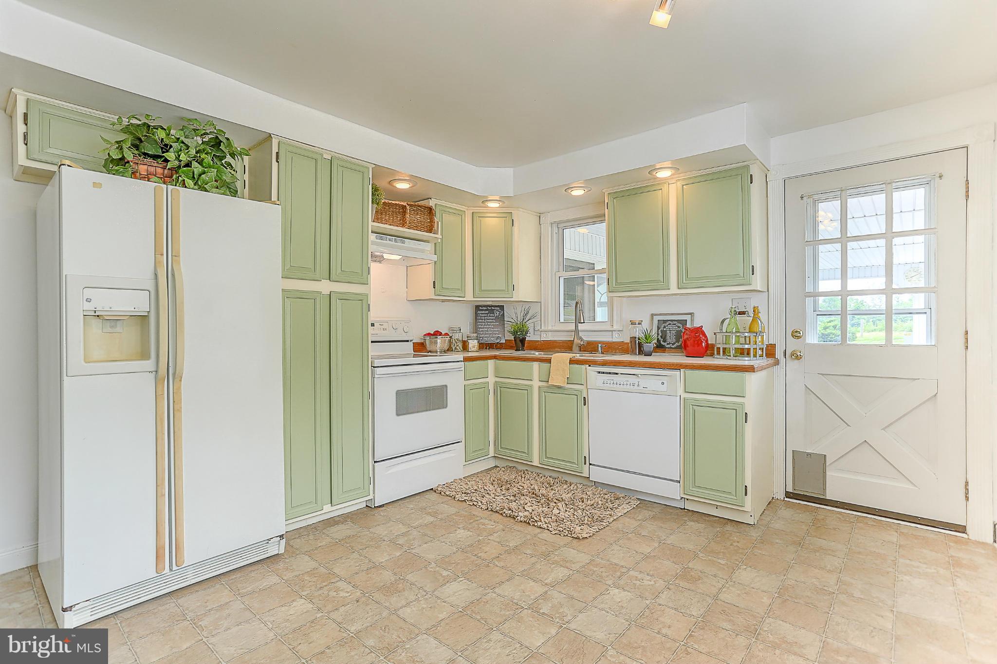 8306 Reichard Road Fairplay, MD 21733 - Photo 8 of 30 Kitchen
