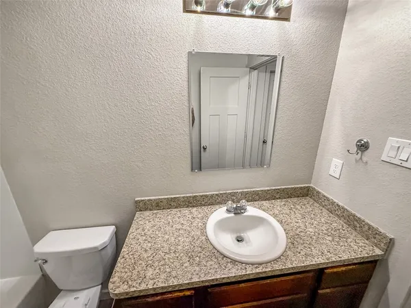 $1,895 | 10535 Mills Road, Unit 4B, Houston, TX 77070