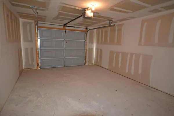 $1,895 | 10535 Mills Road, Unit 4B, Houston, TX 77070