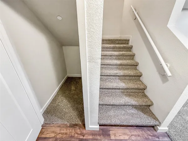 $1,895 | 10535 Mills Road, Unit 4B, Houston, TX 77070